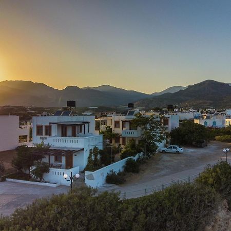 Akrotiri Apartments มากรีเยียลอส ภายนอก รูปภาพ