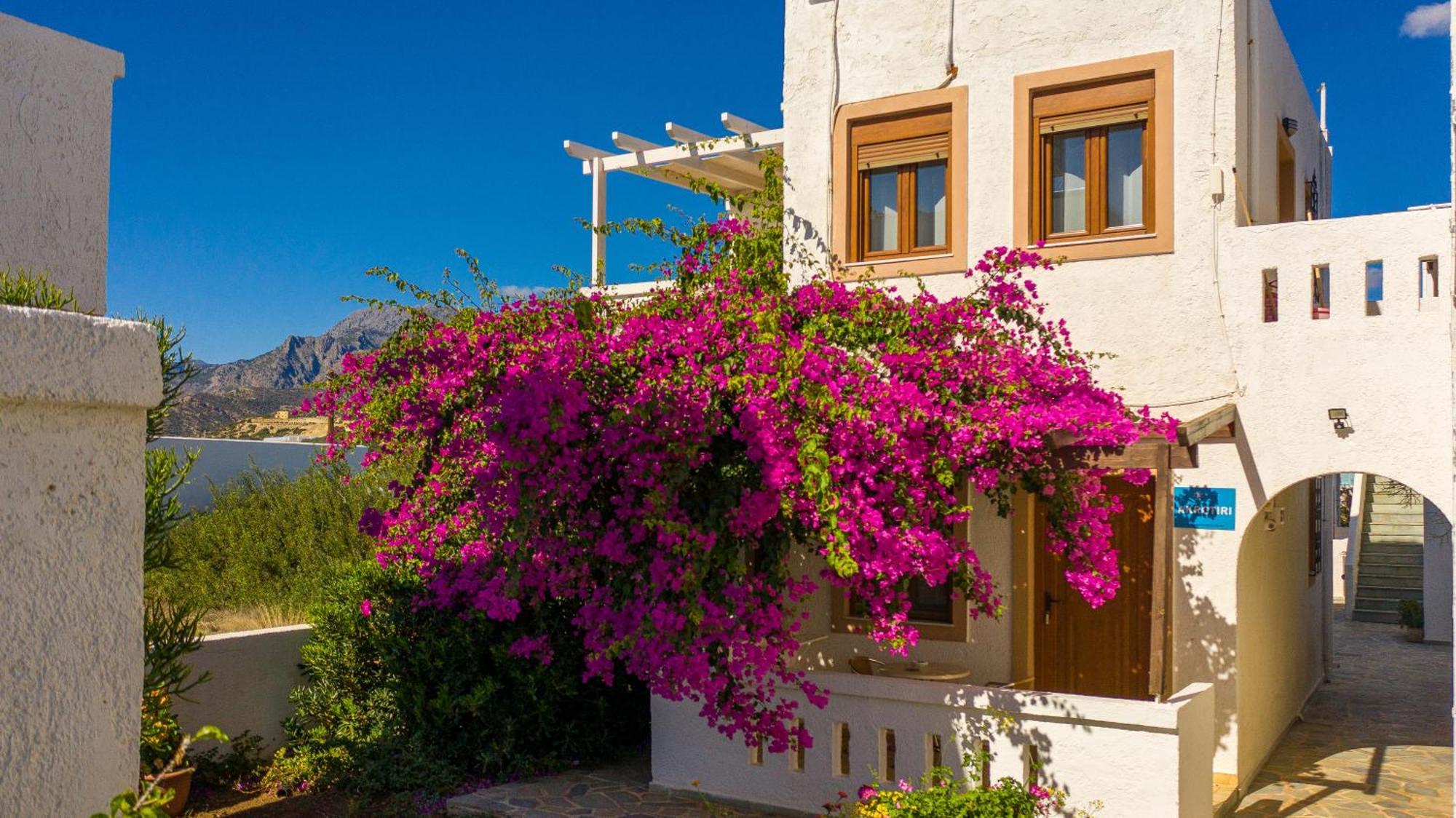 Akrotiri Apartments มากรีเยียลอส ภายนอก รูปภาพ