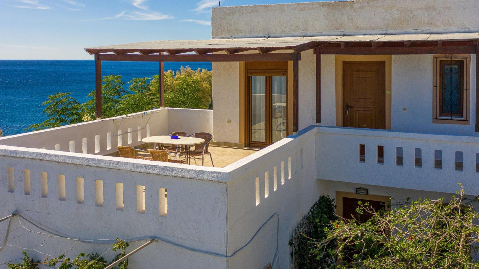 Akrotiri Apartments มากรีเยียลอส ภายนอก รูปภาพ