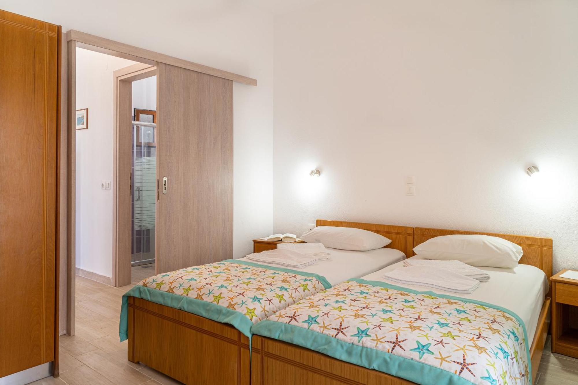 Akrotiri Apartments มากรีเยียลอส ภายนอก รูปภาพ