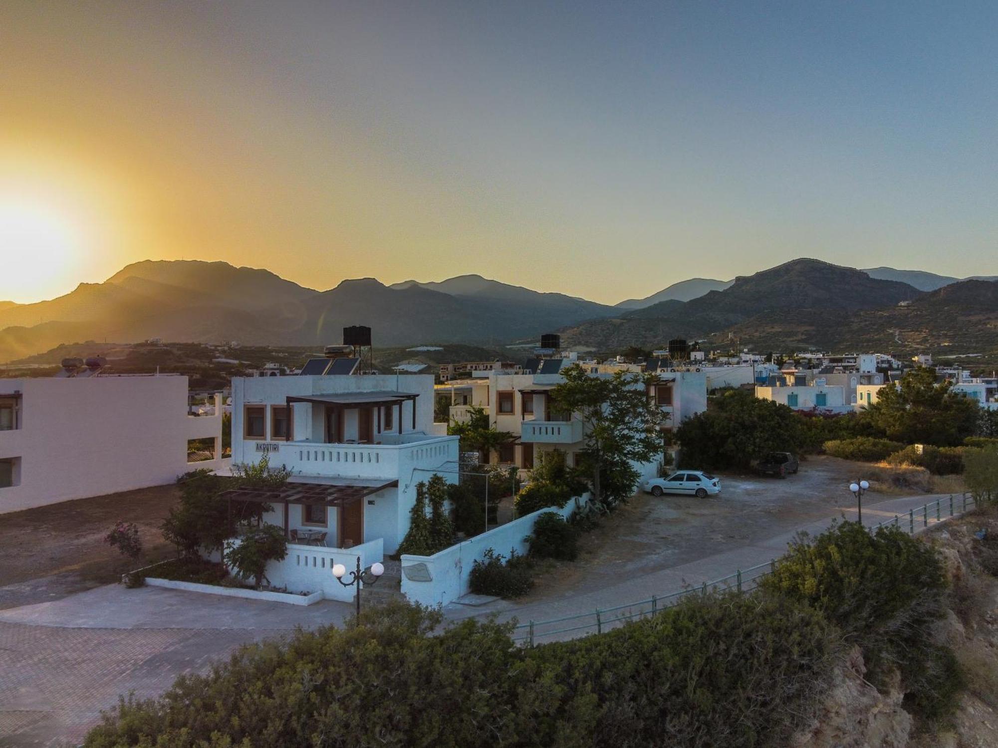 Akrotiri Apartments มากรีเยียลอส ภายนอก รูปภาพ